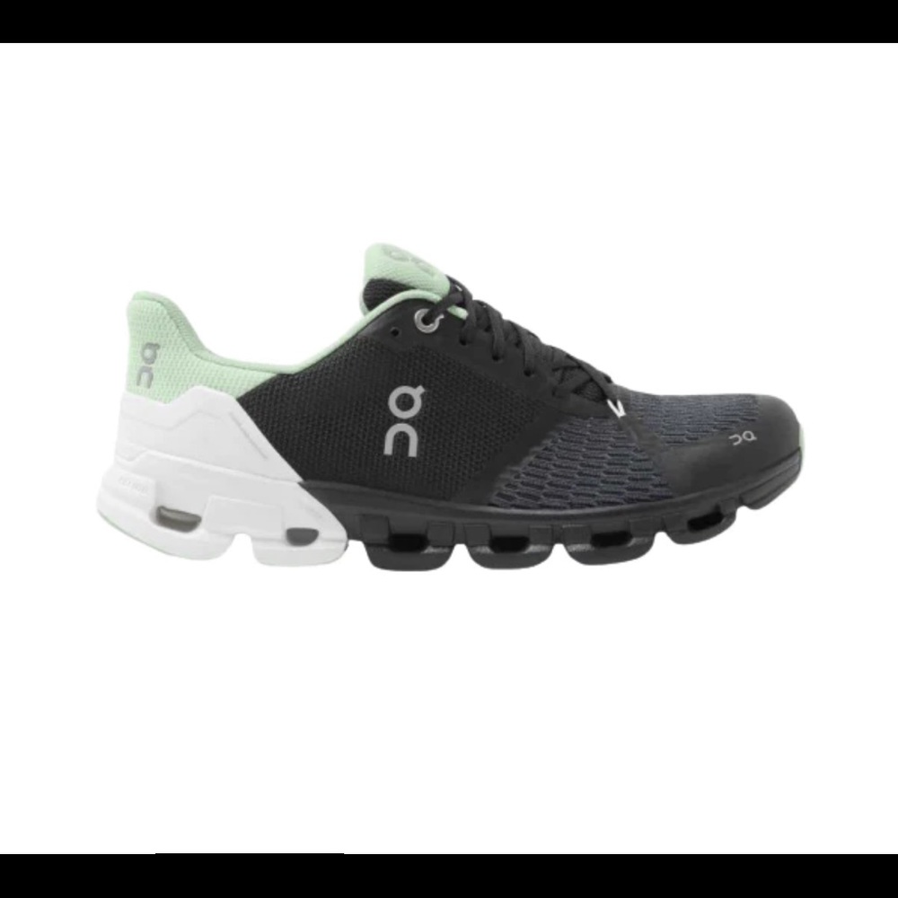 On Women’s Cloudflyer Running shoe